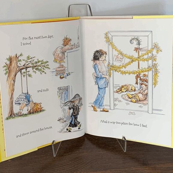 Scholastic Kid's Fancy Nancy Bonjour Butterfly By Jane O’Connor Hardbound Book - Picture 4 of 6